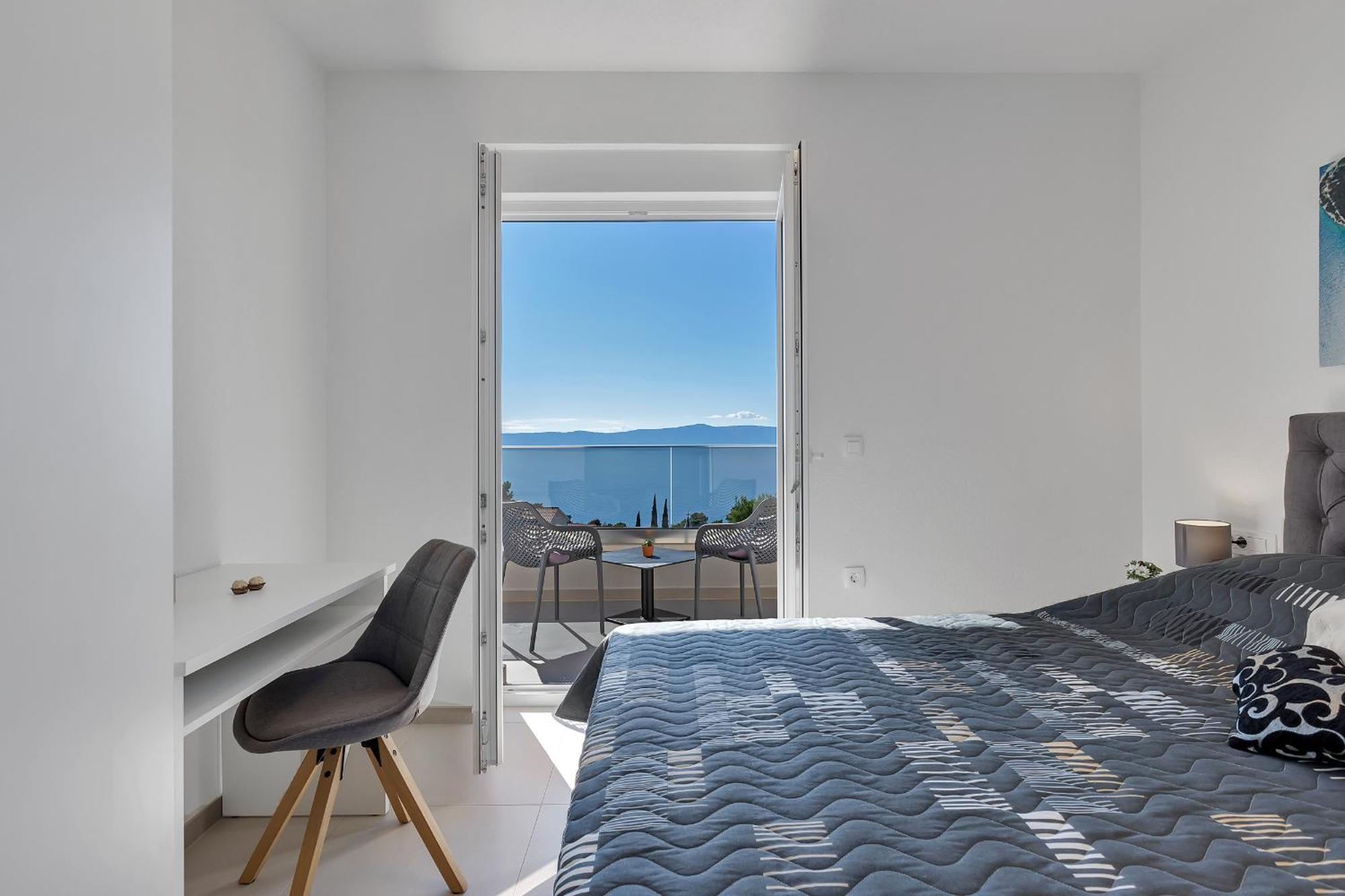 Апартаменты Golden Horizon Retreat Подгора Экстерьер фото