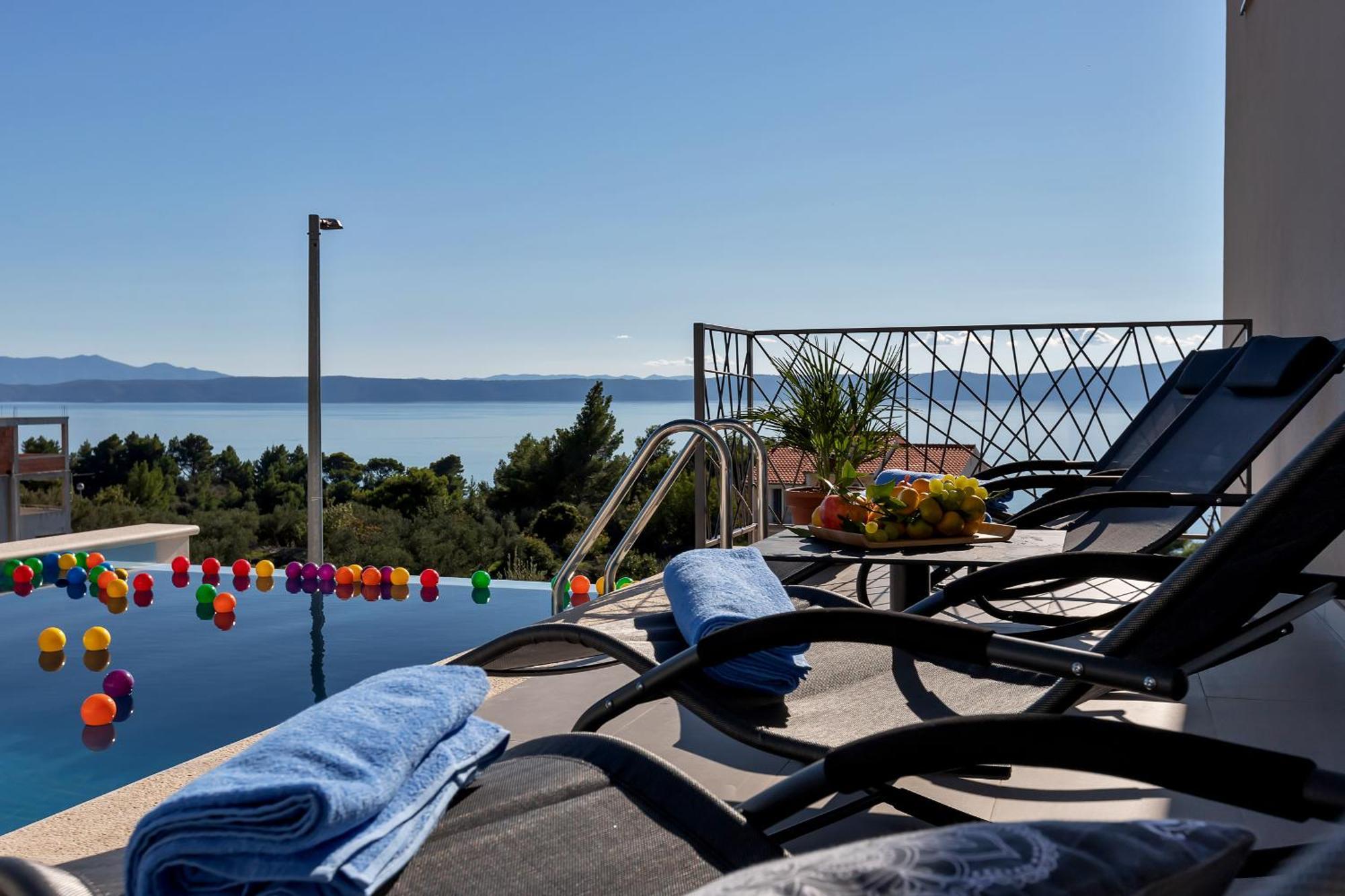 Апартаменты Golden Horizon Retreat Подгора Экстерьер фото